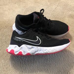 Nike Renew Tennis Shoes